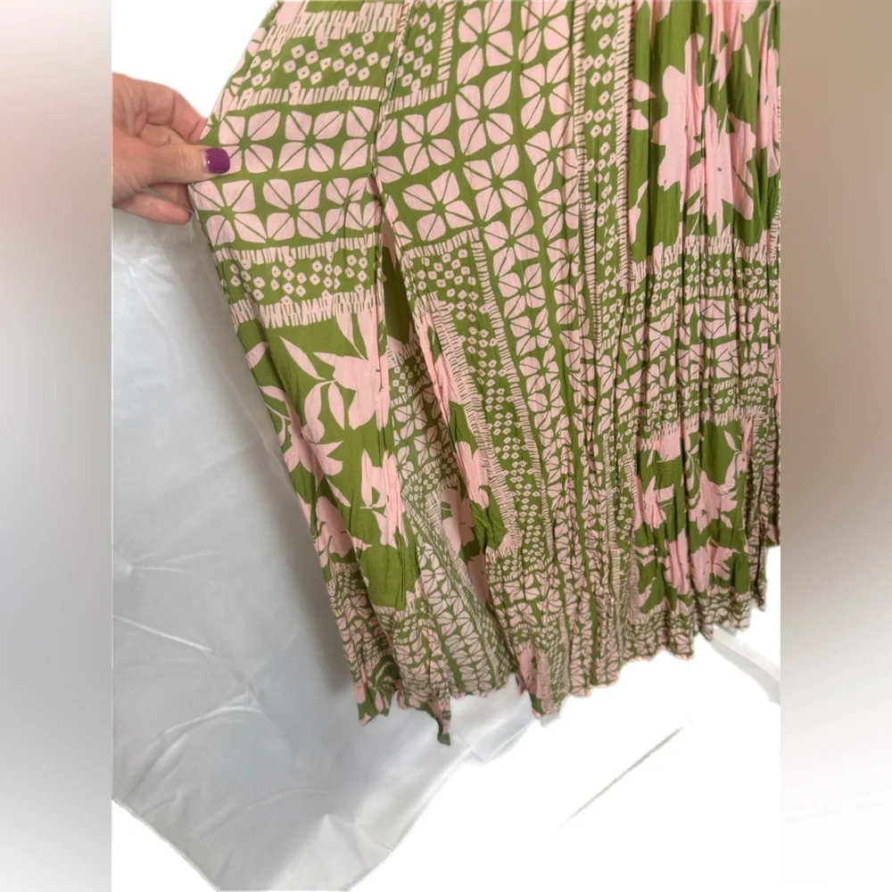 Vici A World to See floral slit dress in size M - Picture 10 of 13